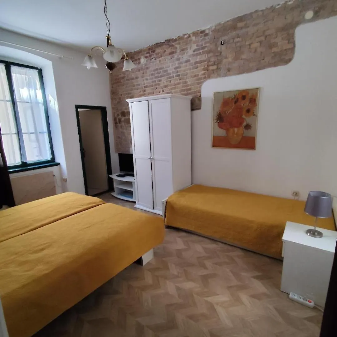 Apartment Poluotok Zara 0*,  Croazia
