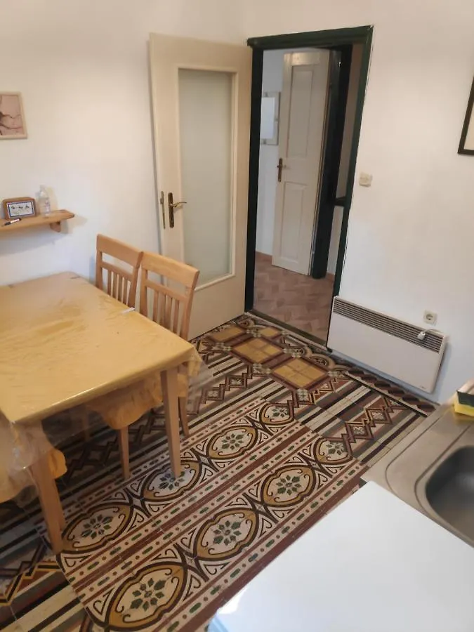 Apartment Poluotok Zara